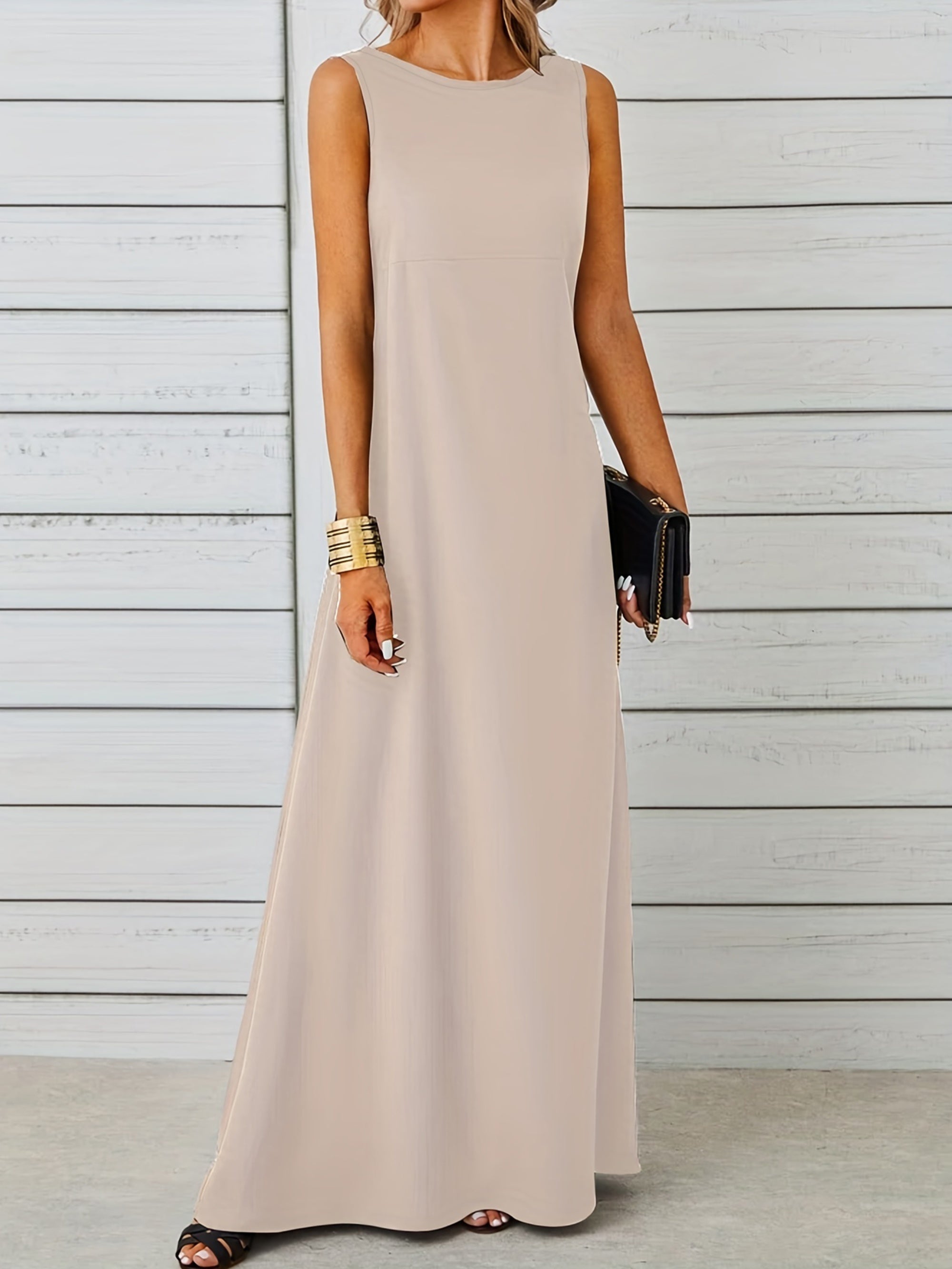 Voocci™ Casual Maxi Tank Dress in Beige with a Classic Sleeveless Design for Effortless Style