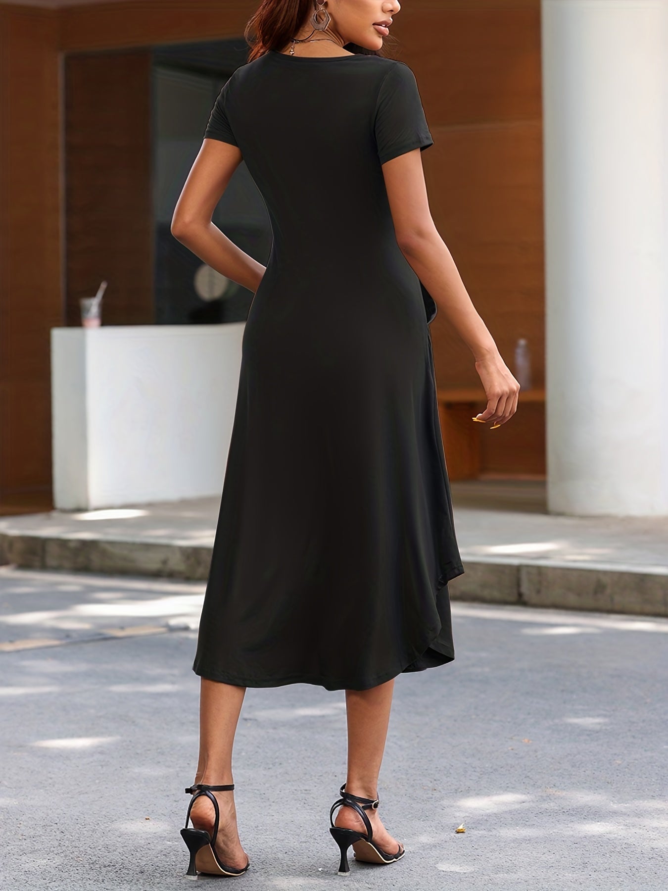 Voocci casual summer dress women in black with short sleeves and a flowing design for warm weather