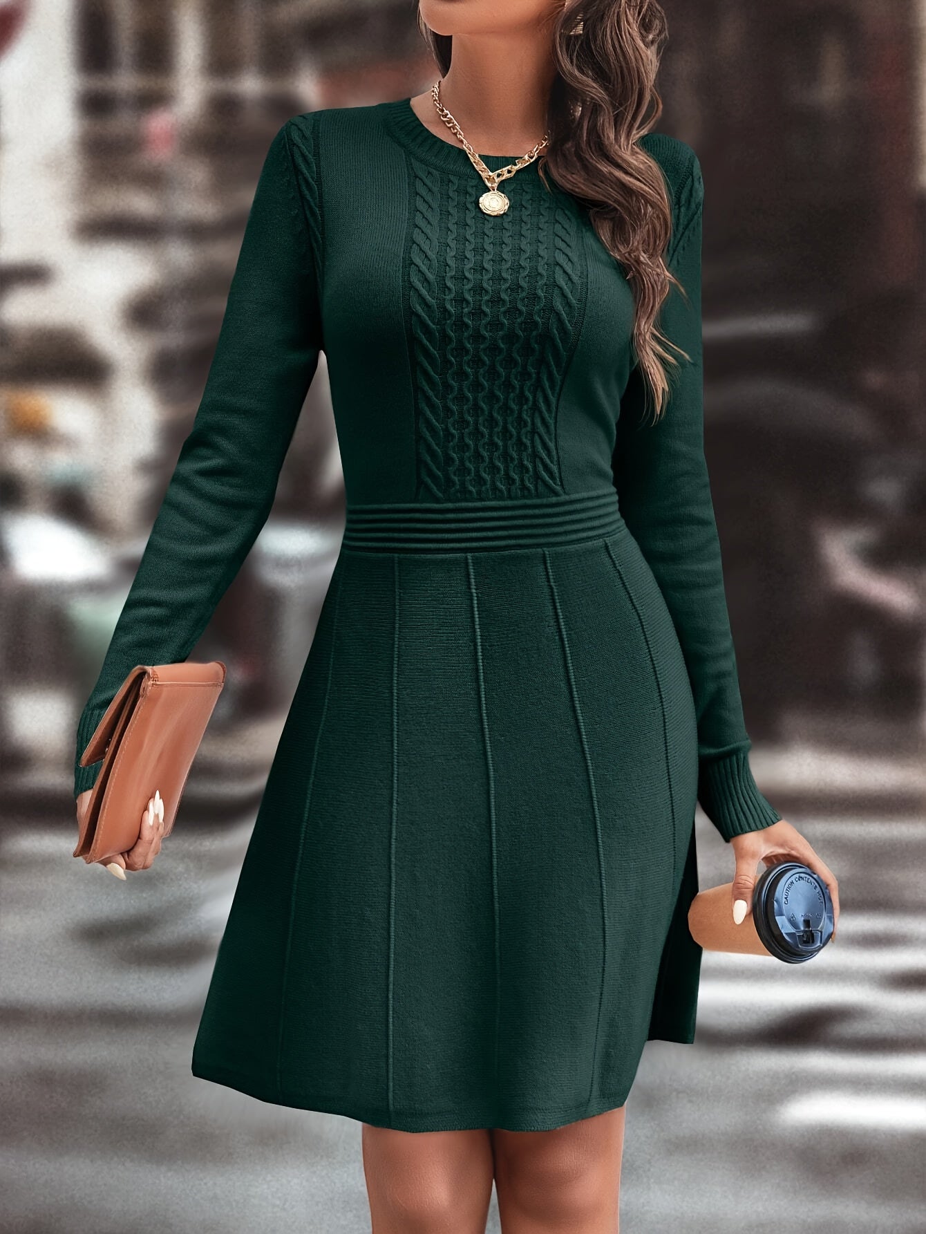 Voocci elegant knitted dress in dark green with long sleeves and fitted waist for a stylish look