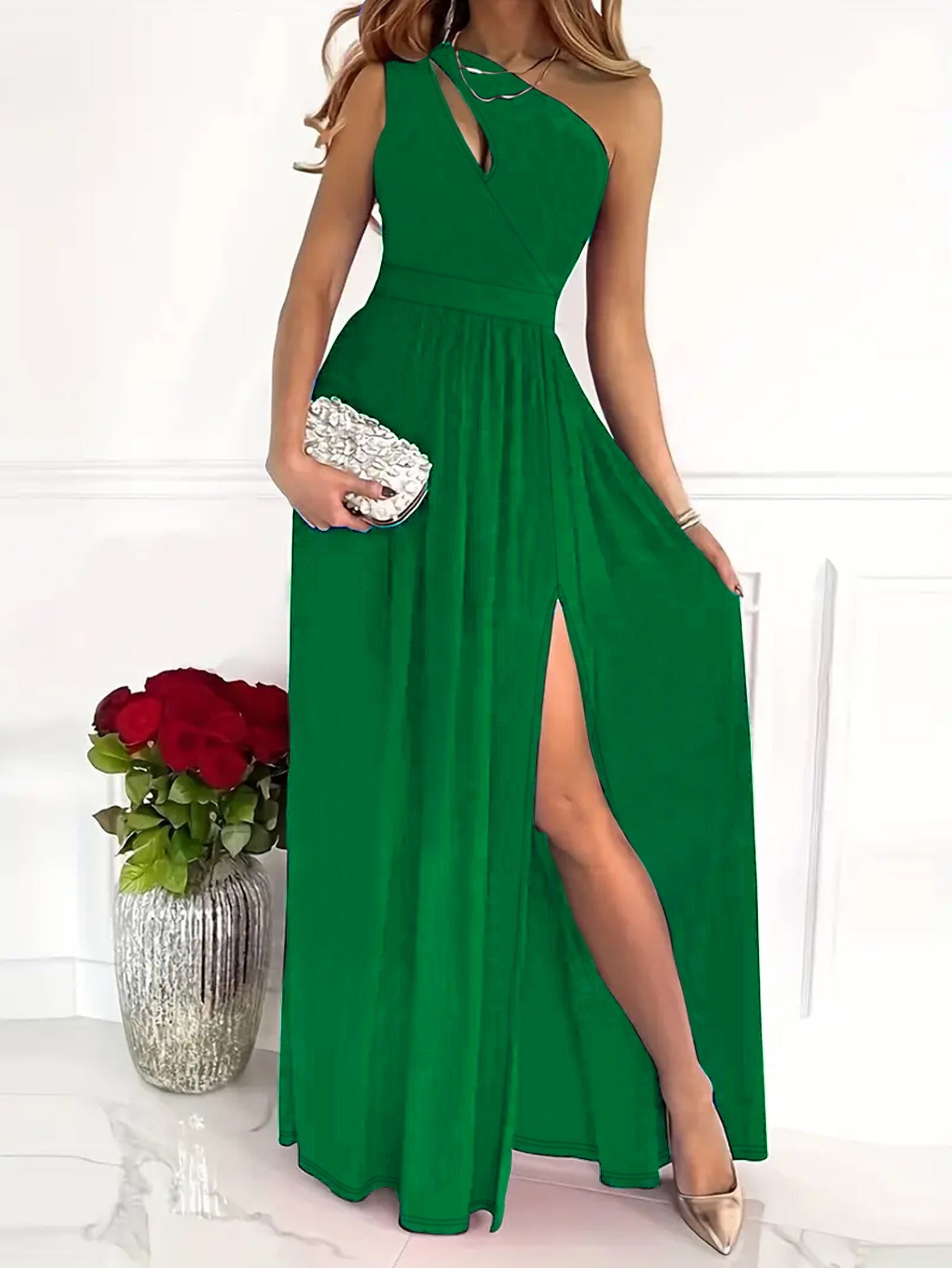Voocci™ Elegant One Shoulder Dress in Green with a High Slit and Stylish Cut for Formal Occasions