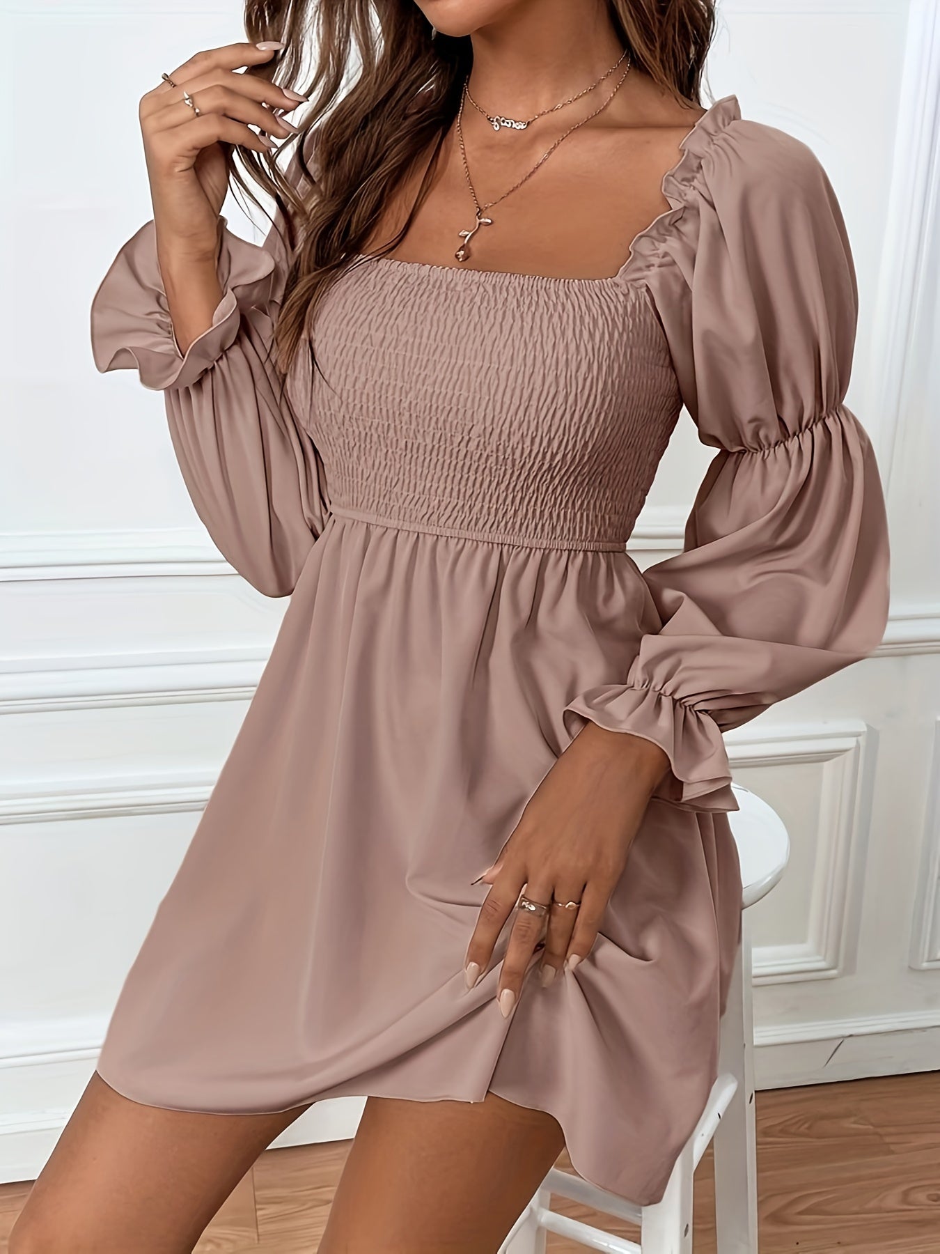 Voocci elegant square neck dress in soft pink with puff sleeves and a flattering fit