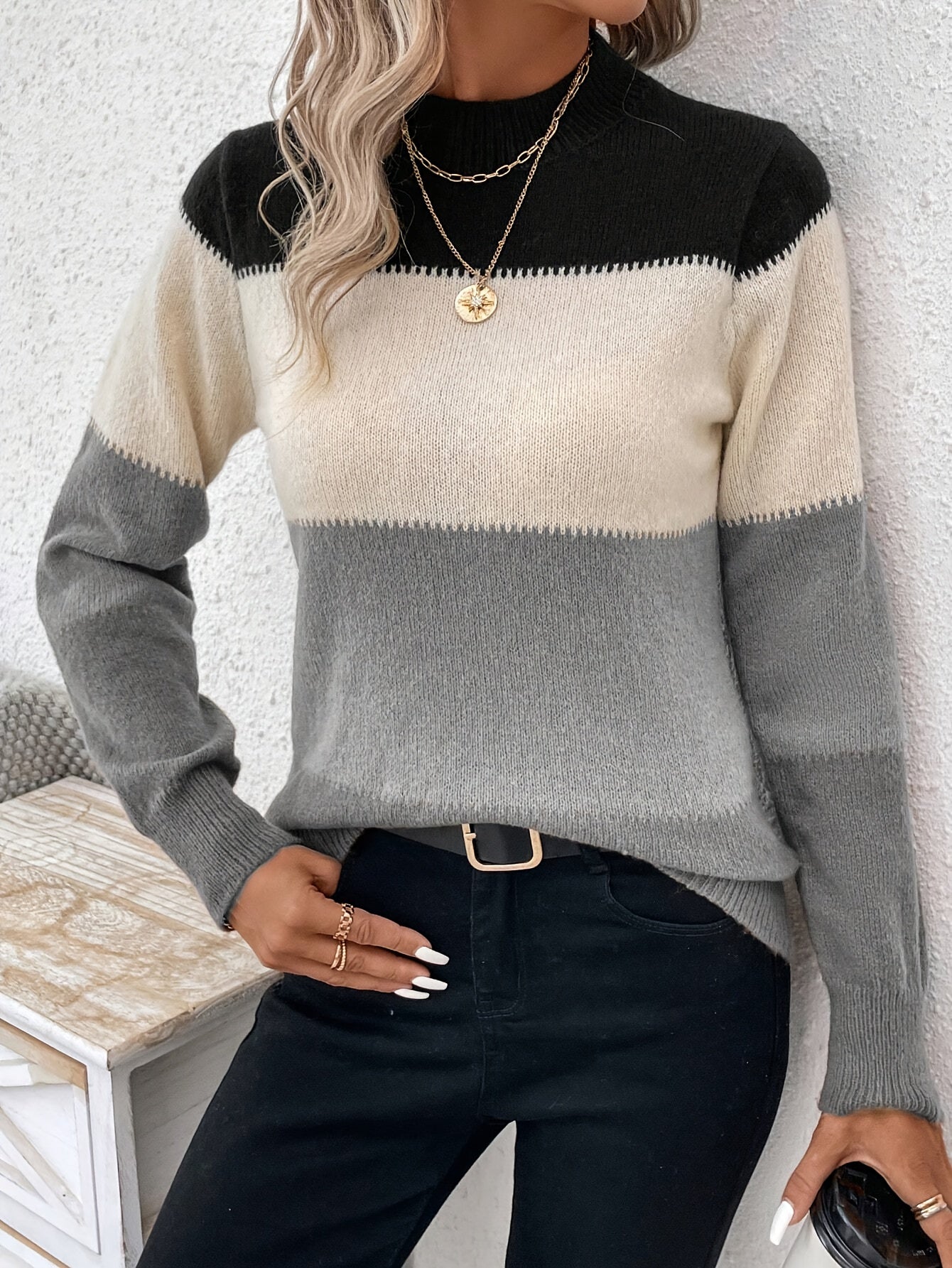 Voocci women's knitted pullover sweater in black, cream, and gray with a stylish color block design