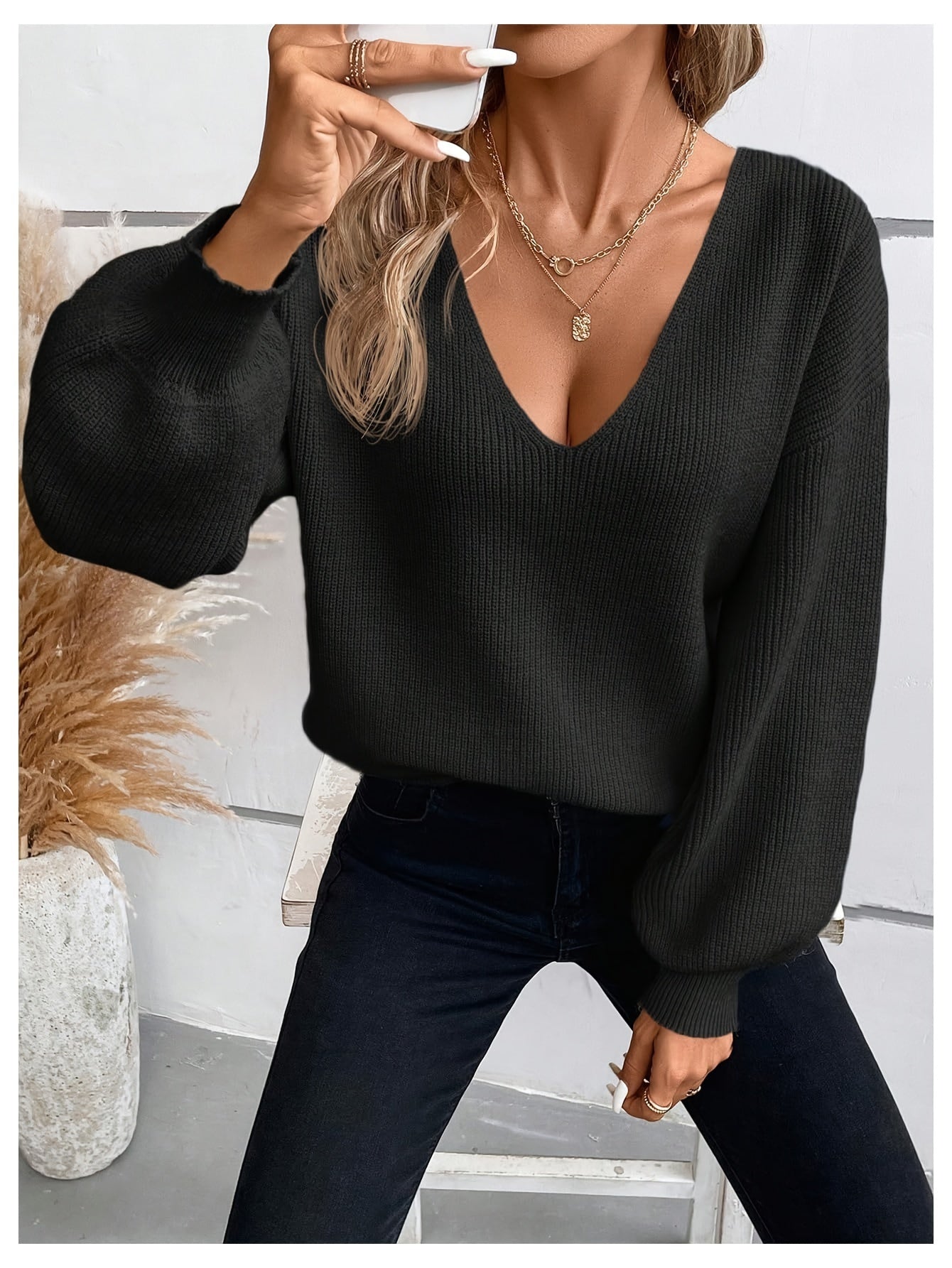 Voocci elegant black v-neck sweater with balloon sleeves for a chic style