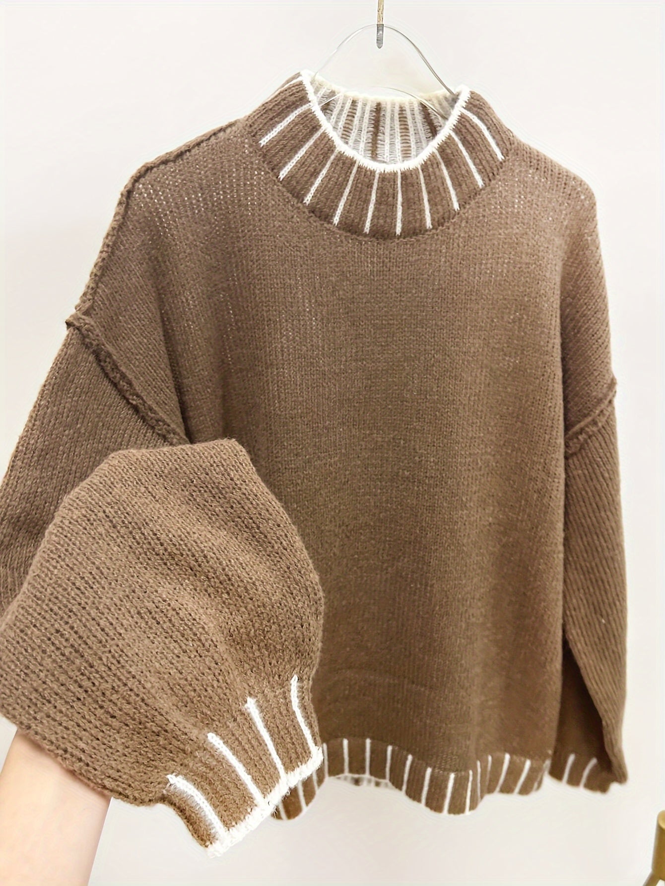 Voocci oversized women's sweater in brown with ribbed neckline and matching cuffs